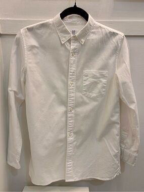 GAP Boy’s White Button-Down Oxford Shirt